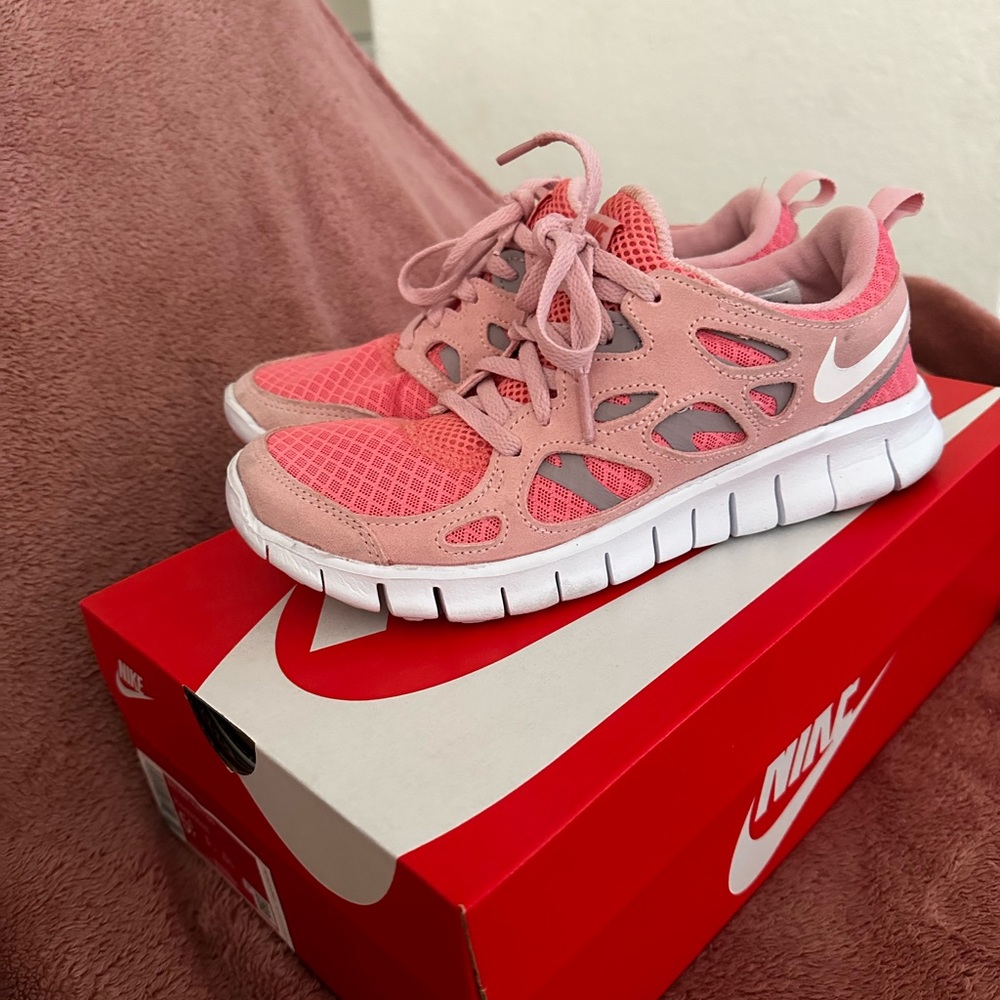 Pink Nike Free Run 2 (GS) sz 5.5